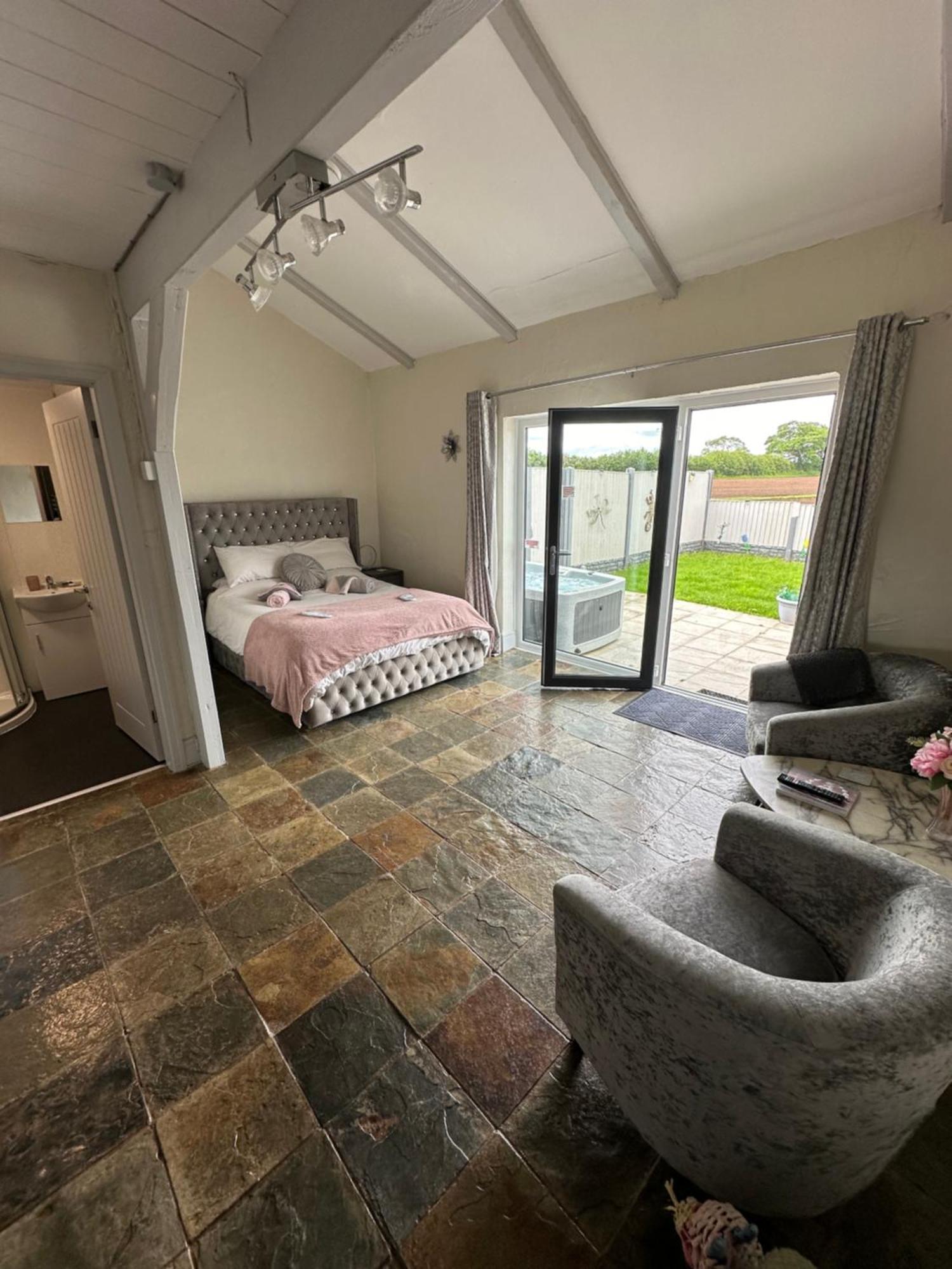 Dwylig Isa Holiday Cottages Rhuddlan الغرفة الصورة