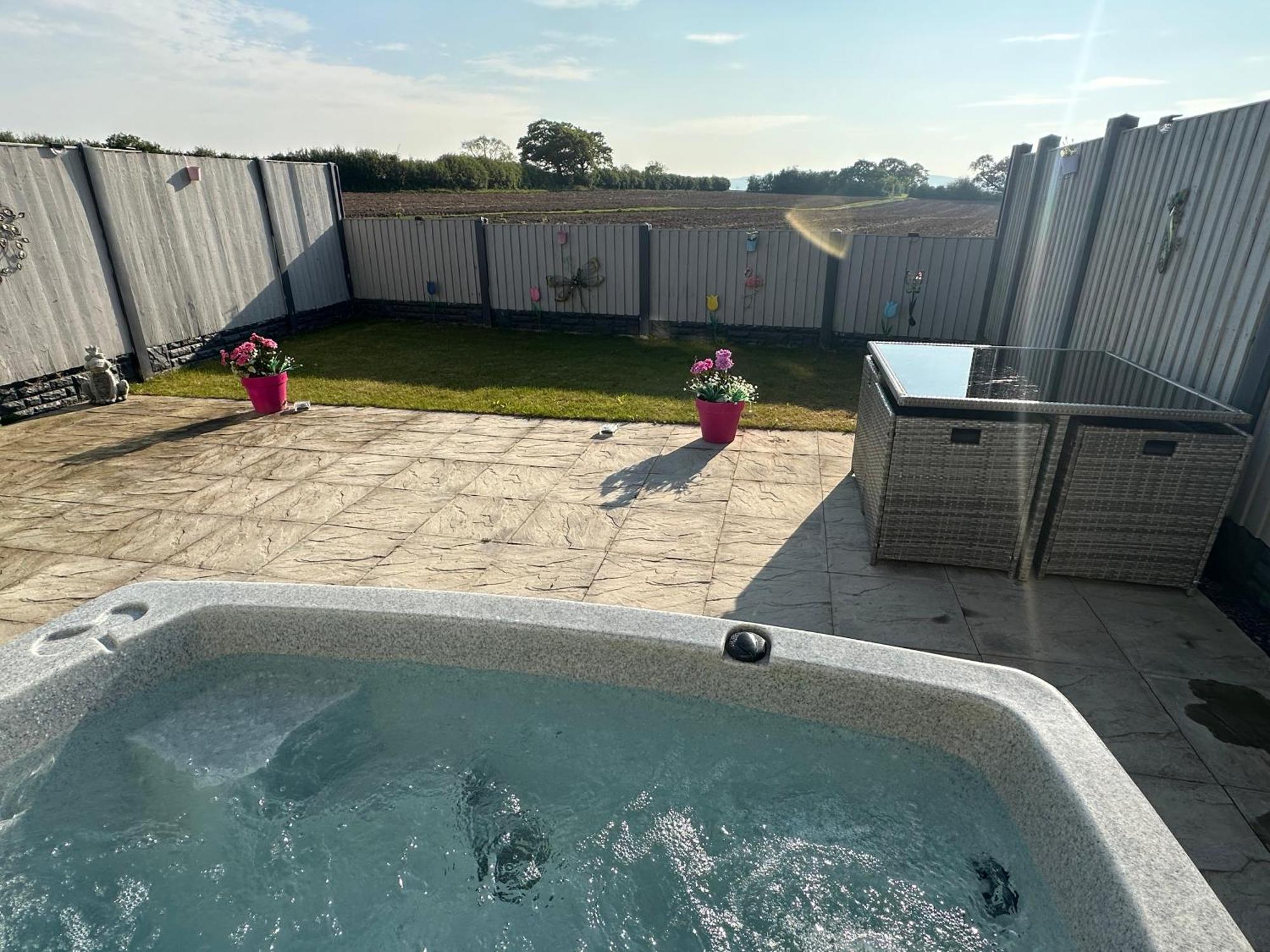 Dwylig Isa Holiday Cottages Rhuddlan الغرفة الصورة