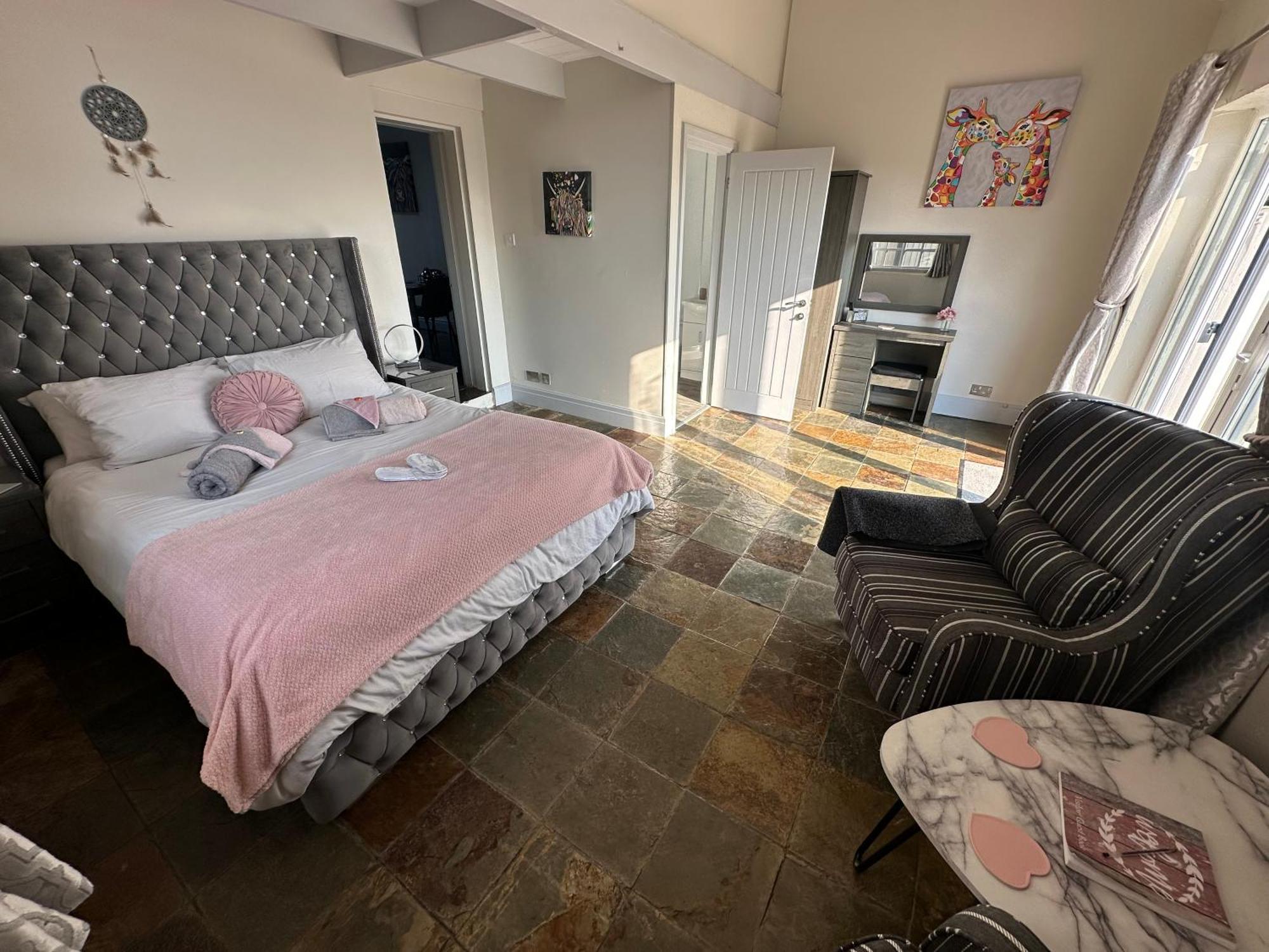 Dwylig Isa Holiday Cottages Rhuddlan الغرفة الصورة
